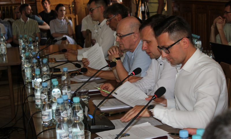 Zarząd Powiatu w Kętrzynie z wotum zaufania i absolutorium