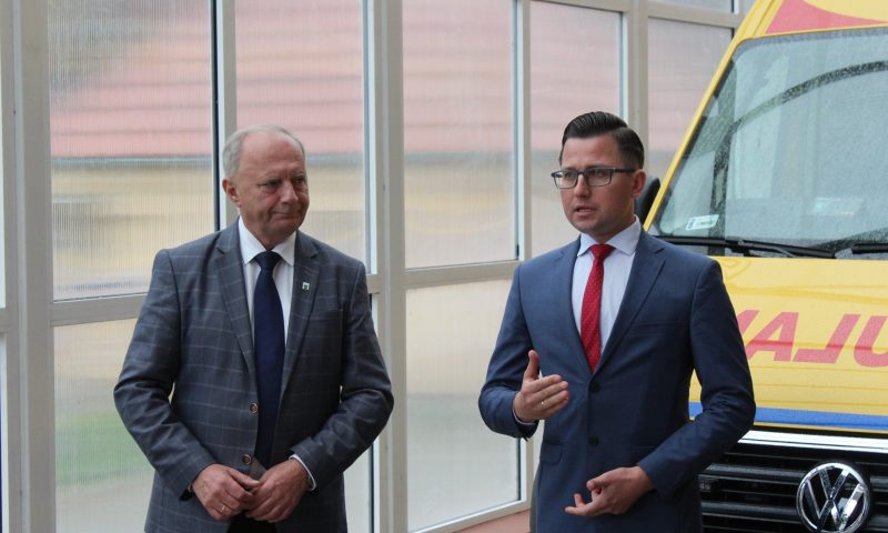 Szpital Powiatowy w Kętrzynie wzbogacił się o nowy ambulans