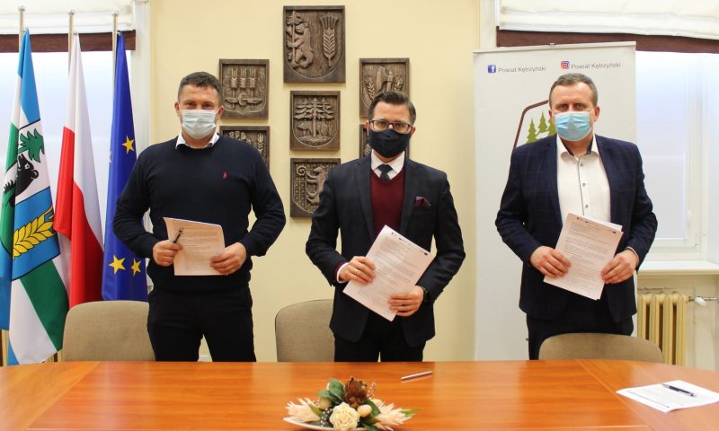 Umowa na realizację inwestycji poprawy efektywności budynku nr 4 w Reszlu podpisana