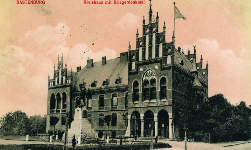 130 lat od rozpoczęcia budowy gmachu starostwa